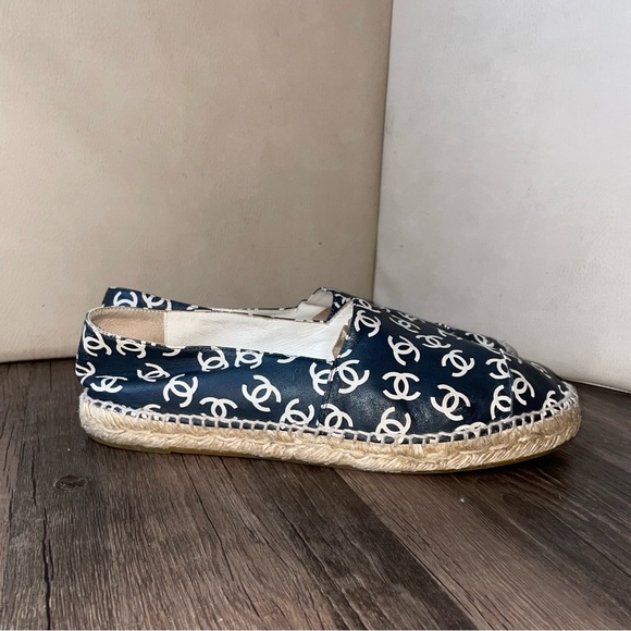 Chanel Lambskin Logo Espadrilles Navy Size 41 - Picture 4 of 8